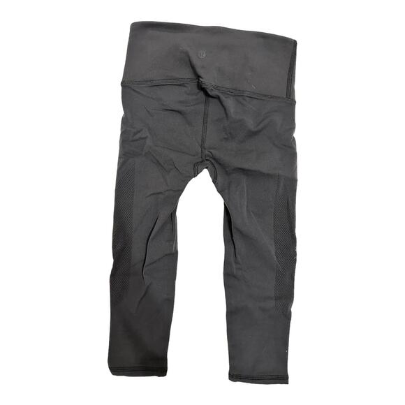Lululemon Black Capri Leggings Mesh Side Panels Size 2 - Picture 3 of 4